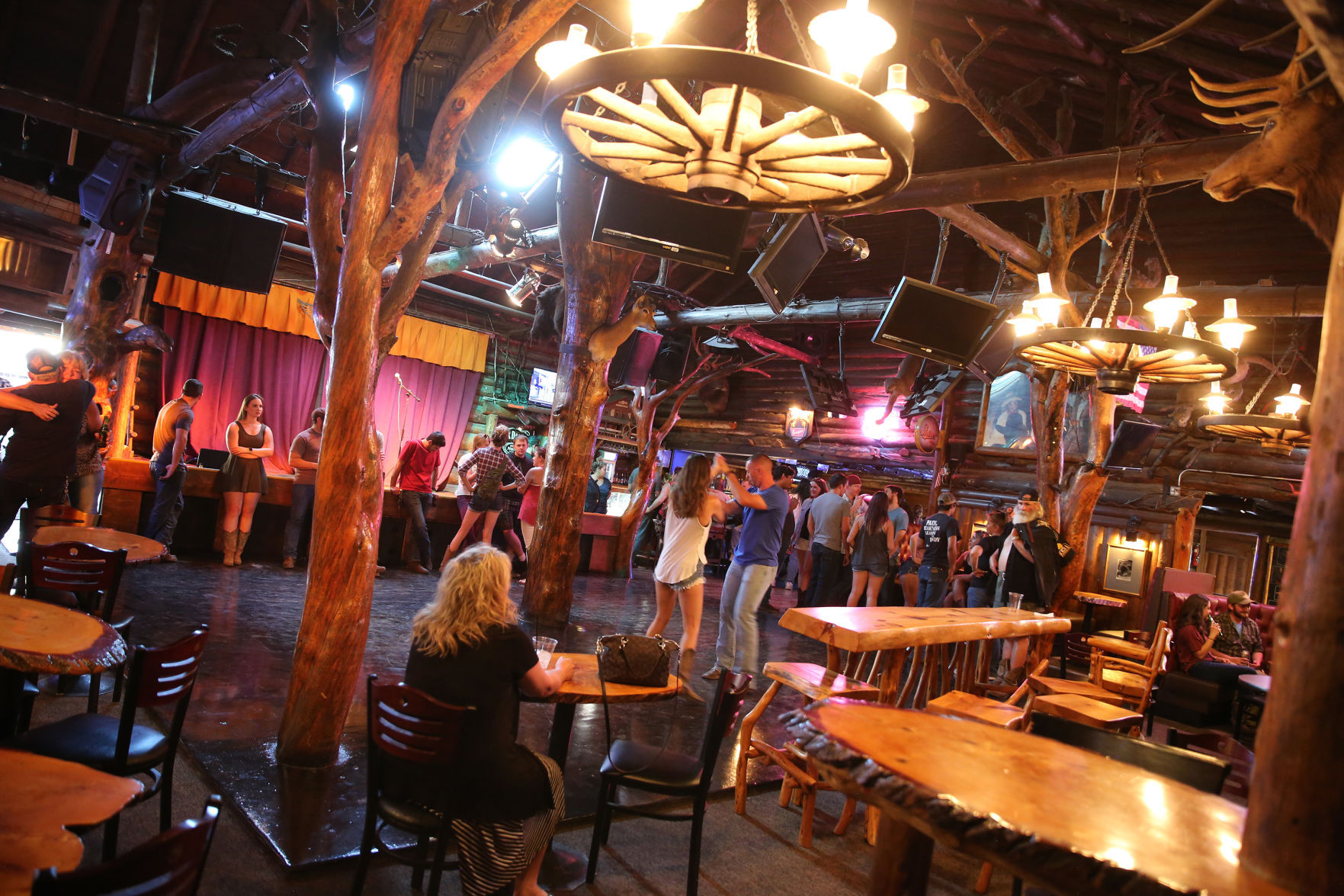 A Route 66 Legend Closes